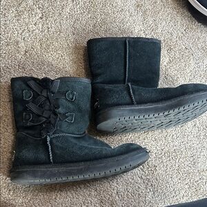 Ugg Shoes Girls 3 Black Suede Shearling Koolaburra Victoria Short